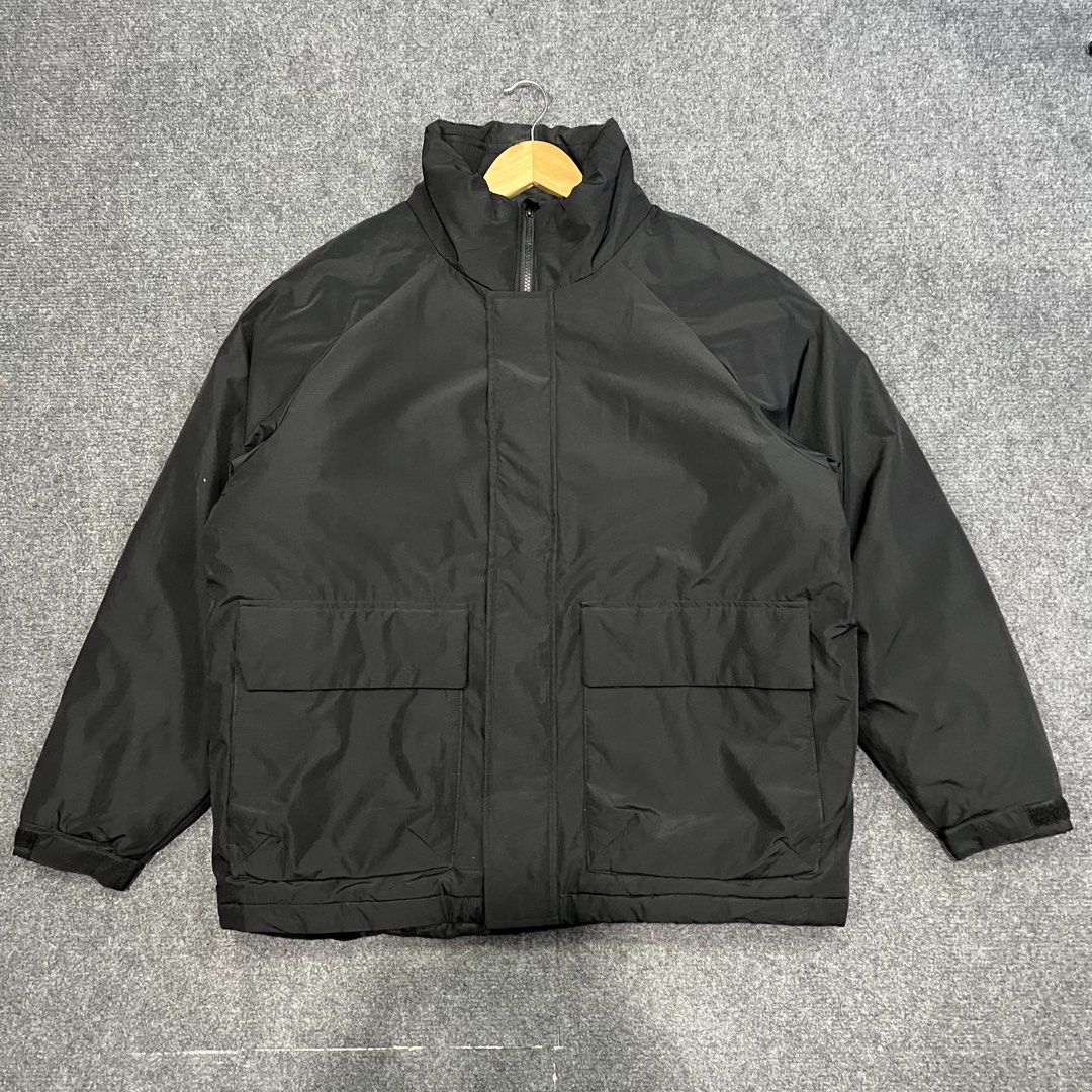 GU/Uniqlo Windproof Stand Collar Puffer (Category: Coats, Jackets and Outerwear) located in Baguio. Submitted by reworn.clo (Listing ID 1460219561, Image 3). Description: GU/Uniqlo Windproof Stand Collar Puffer Excellent condition Width 23. Length 26-27 Medium on tag 1780🤝.