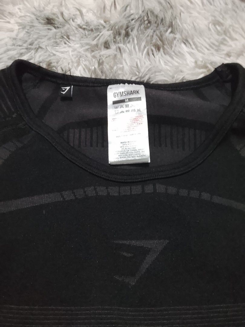Gymshark Seamless Long Sleeve Medium (Category: Activewear) located in Davao. Submitted by thevintagehunterdvo (Listing ID 1460199430, Image 3). Description: Width 15 Length 15 299+89 sf.