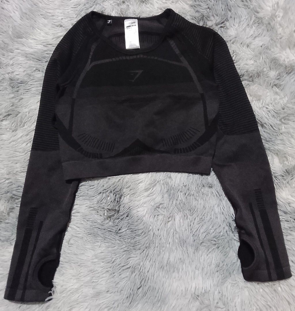 Gymshark Seamless Long Sleeve Medium (Category: Activewear) located in Davao. Submitted by thevintagehunterdvo (Listing ID 1460199430, Image 1). Description: Width 15 Length 15 299+89 sf.