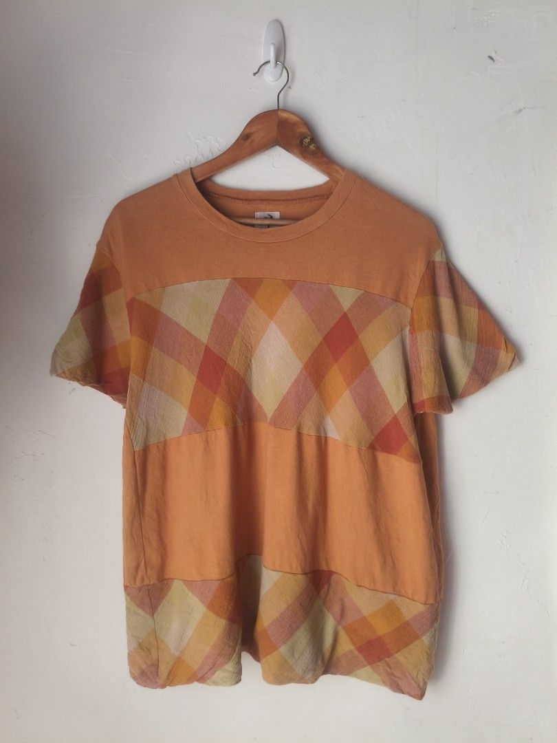 HAI Sporting Gear Orange Plaid Patchwork T-Shirt Size M (Category: Shirts) located in Manila. Submitted by boligaocyr23741 (Listing ID 1460262798, Image 1). Description: - HAI Sporting Gear Orange T-Shirt - Size: Medium (M) - Design: Plaid patchwork across chest and sleeves - Style: Comfortable and casual - Ideal for: Everyday wear.