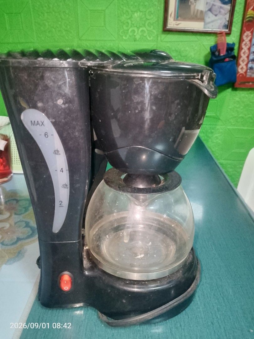Hanabishi Coffee Maker (Category: Other Home Appliances) located in Cavite. Submitted by mangapuroa64216 (Listing ID 1460197271, Image 1). Description: Get nyo na 3 times lang nagamit nakatambak lang 🥹.