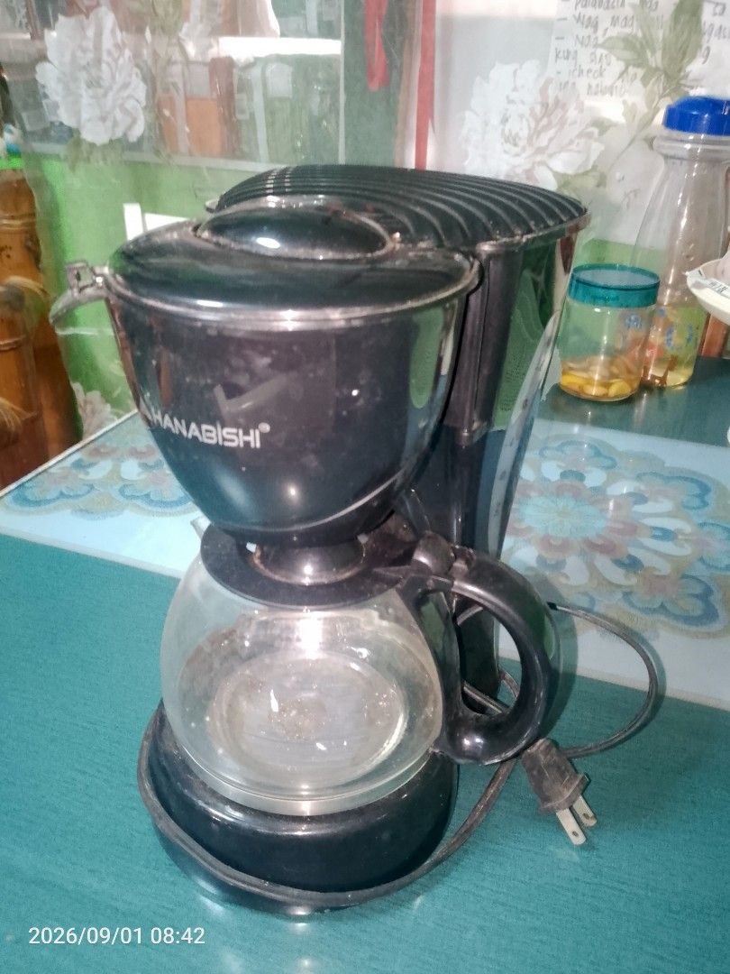 Hanabishi Coffee Maker (Category: Other Home Appliances) located in Cavite. Submitted by mangapuroa64216 (Listing ID 1460197271, Image 2). Description: Get nyo na 3 times lang nagamit nakatambak lang 🥹.