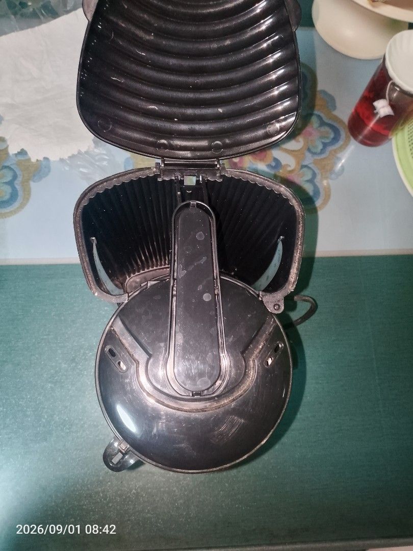 Hanabishi Coffee Maker (Category: Other Home Appliances) located in Cavite. Submitted by mangapuroa64216 (Listing ID 1460197271, Image 3). Description: Get nyo na 3 times lang nagamit nakatambak lang 🥹.