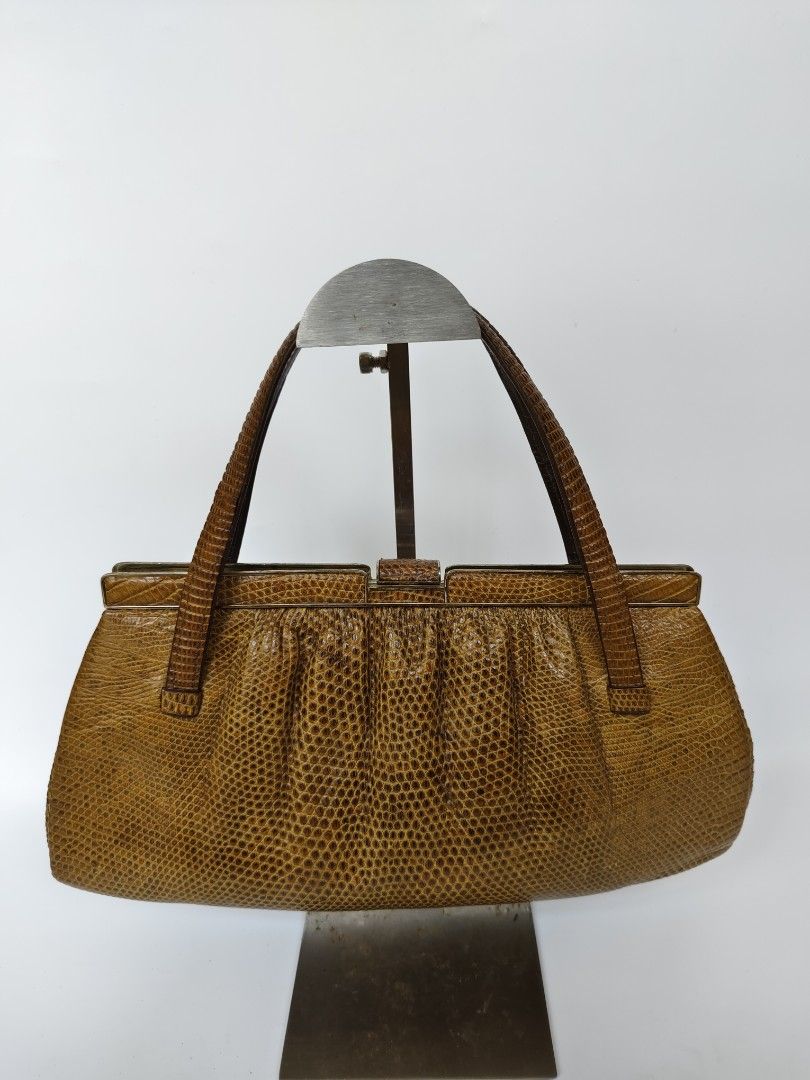 Hand bag2 (Category: Purses & Pouches) located in Davao. Submitted by 3ds_jpn (Listing ID 1460188345, Image 1). Description: .