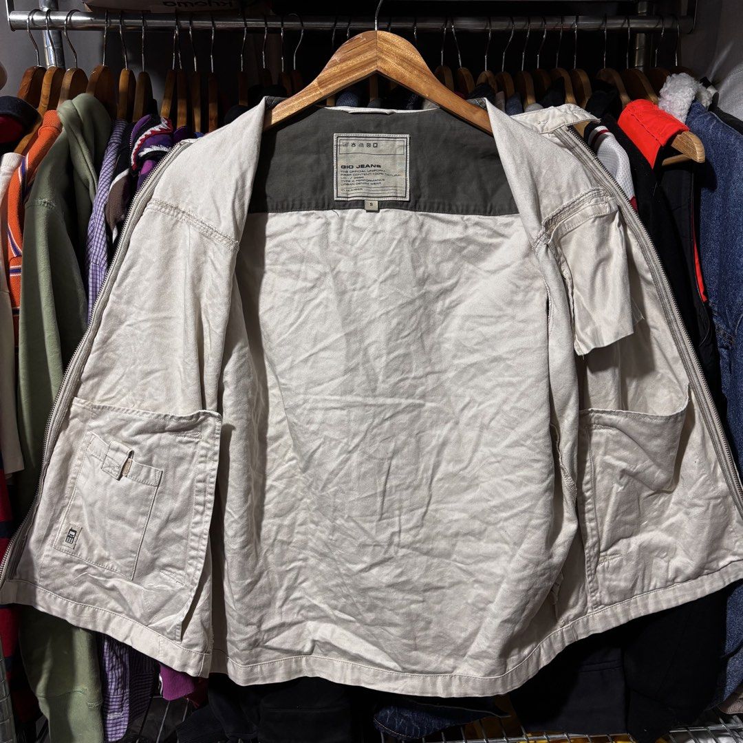 Harrington Jacket - Very Good Condition (Category: Coats, Jackets and Outerwear) located in Caloocan City. Submitted by bonsatocha43876 (Listing ID 1460252057, Image 2). Description: - Harrington jacket - Complete tags included - Measurements: Width 21.5 inches, Length 26 inches - Price: PHP 600 only.
