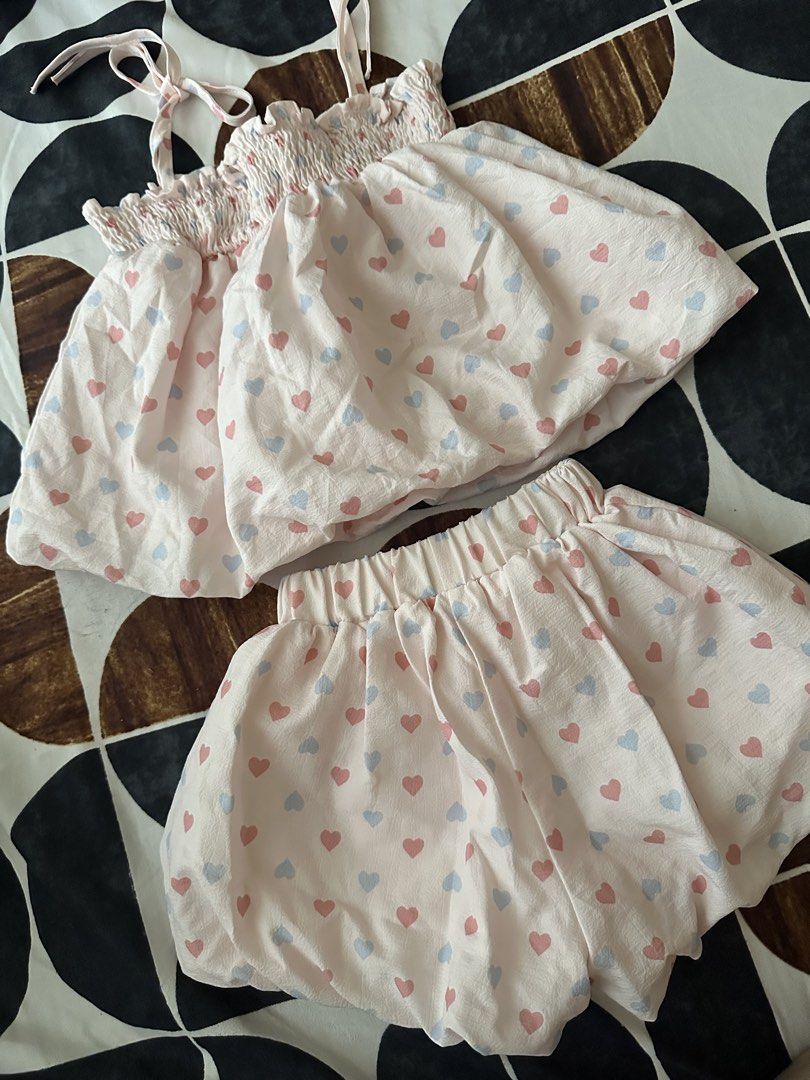 Hearts Puff Summer Set (Category: Babies & Kids Fashion) located in Makati City. Submitted by jannst (Listing ID 1460136422, Image 3). Description: .