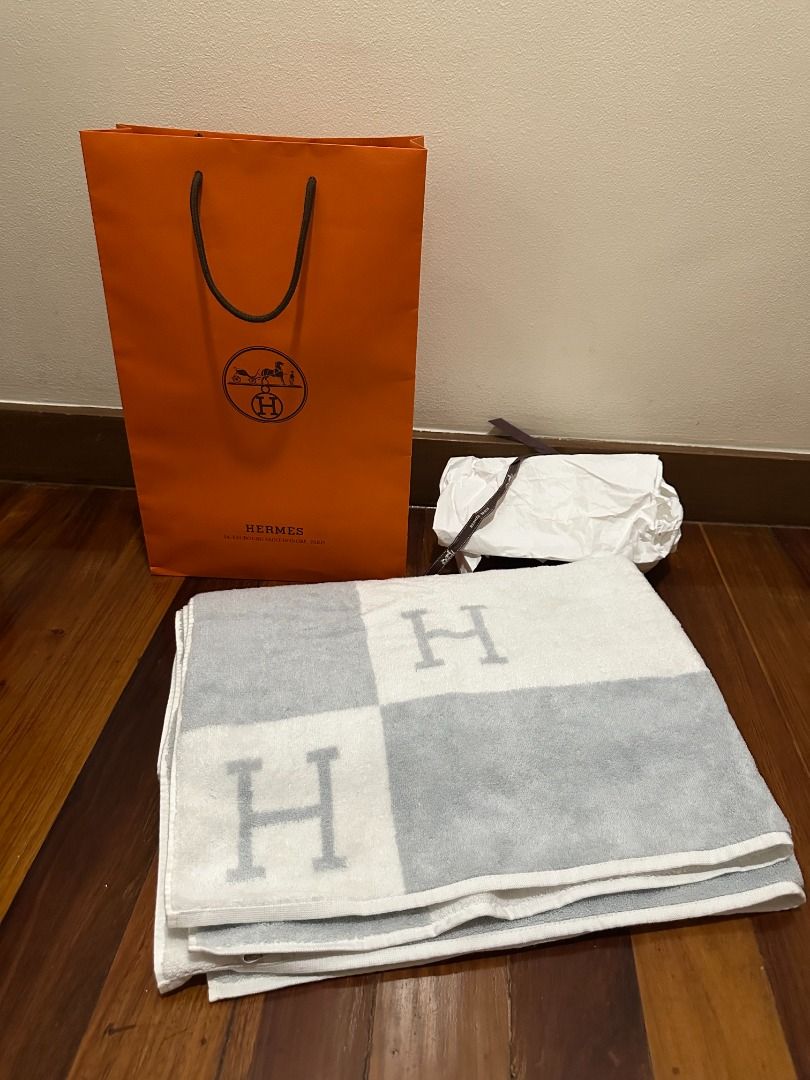 Hermes Avalon Baby Bath Towel, Bleu Glacier (Category: Bedding & Towels) located in Makati City. Submitted by travelfinds34611 (Listing ID 1460205607, Image 1). Description: BRAND NEW. IN PAPER BAG Authentic Hermes Avalon Baby Bath Towel Color: Bleu Glacier.