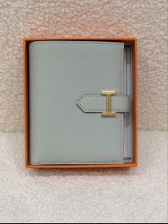 （分類：）位於 。 由 cchermesluxury 提交（商品編號 1460210504，圖片 1）。簡介： 。