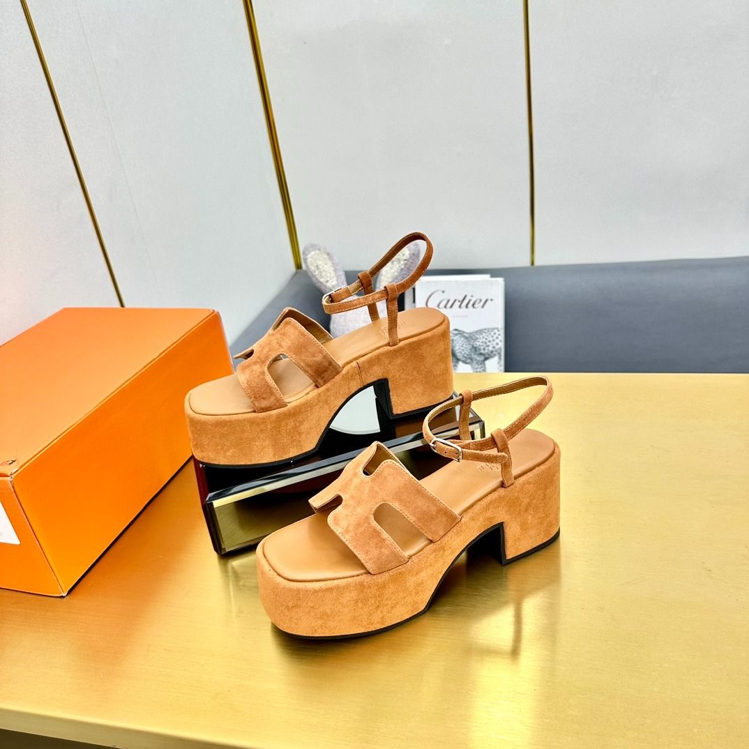 Hermes Classic H Thick Bottom Sandals (Category: Sandals) located in Pateros City. Submitted by wildocean.1848d9 (Listing ID 1460133218, Image 1). Description: .
