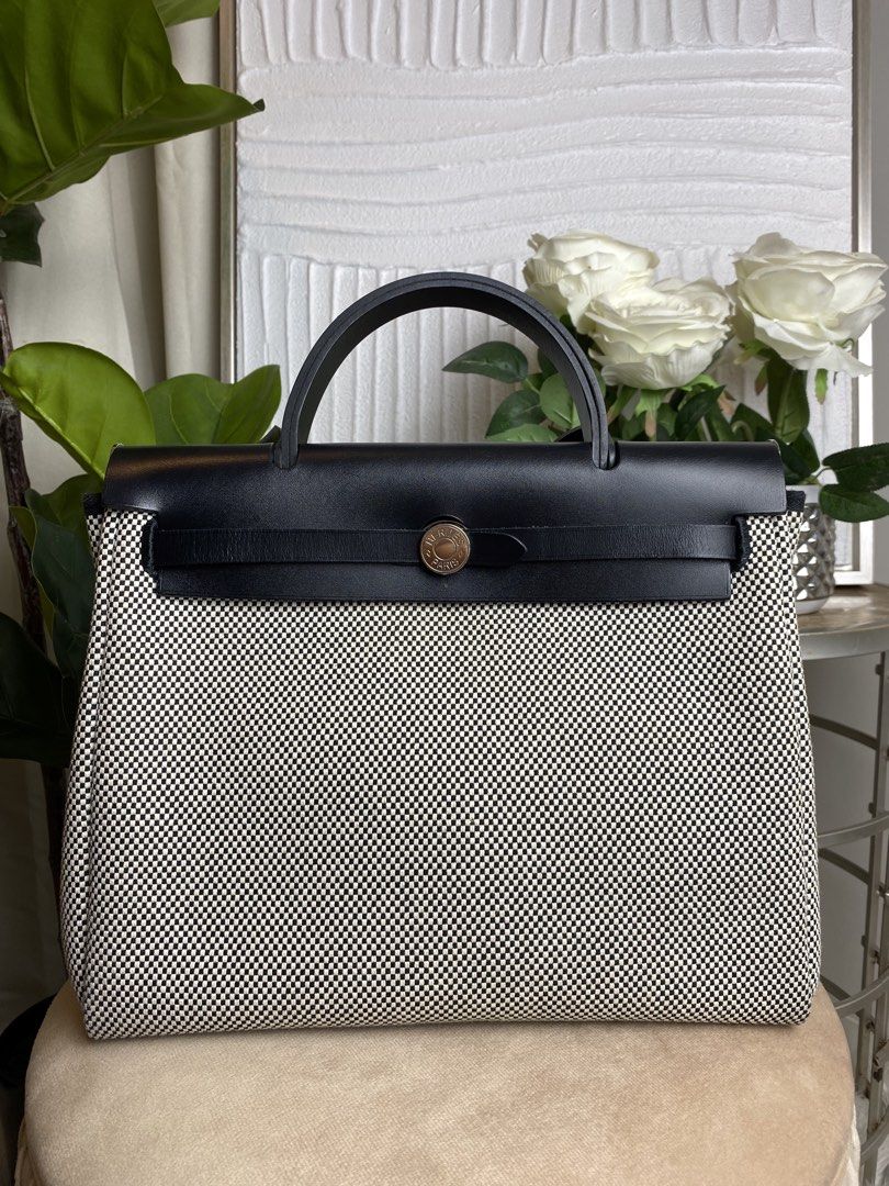 Hermes Herbag Pm (Category: Announcements) located in Iloilo. Submitted by eliseohana (Listing ID 1460193972, Image 1). Description: .