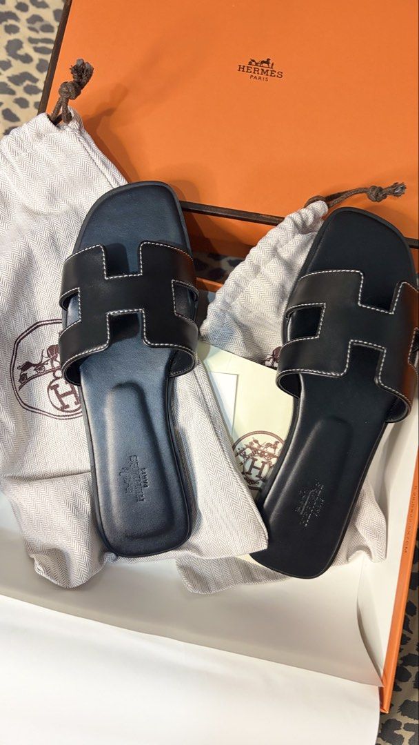 Hermes Oran size 36 (Category: Sneakers & Footwear) located in Manila. Submitted by the.japan.collectives (Listing ID 1460260076, Image 1). Description: .