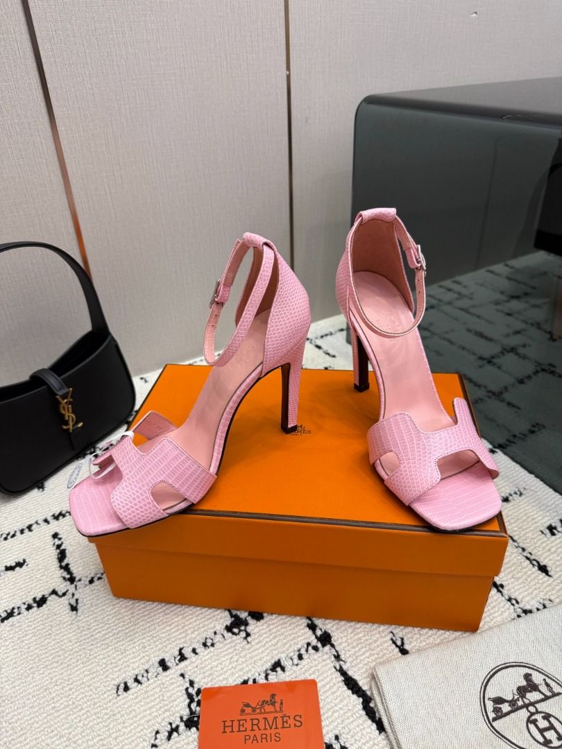 Hermès Classic Spring/Summer H High Heel Sandals (Category: Sandals) located in Navotas City. Submitted by stevensmit50068 (Listing ID 1460136567, Image 3). Description: .