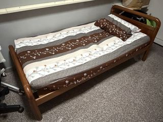 (Category: ) located in . Submitted by chloeang (Listing ID 1460271478, Image 1). Description: .