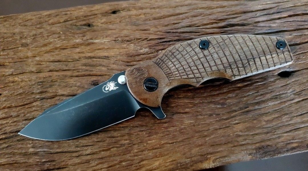 Hinderer Jurassic Battle Black 20CV (Category: Home Improvement Tools & Accessories) located in Marikina City. Submitted by knifeandtoolphilippines (Listing ID 1460177516, Image 2). Description: Fixed Price No Trades Walnut Wood Scale included Missing extra washers with Box.