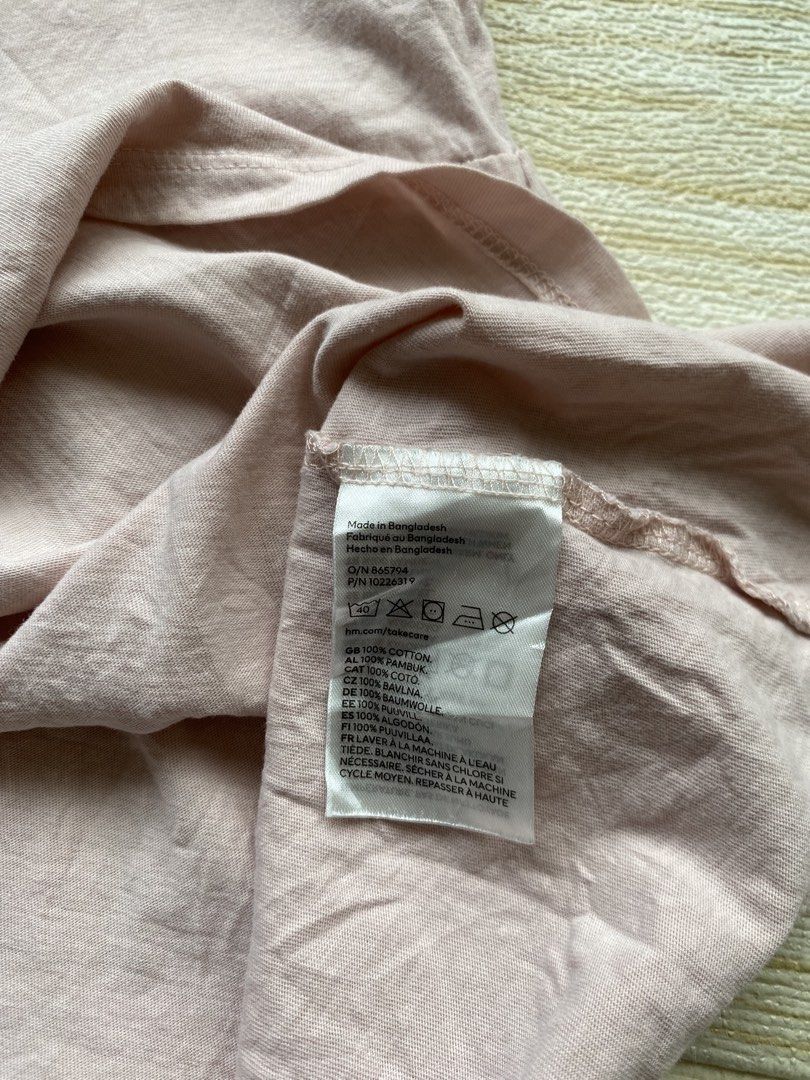 H&M 2-4T nude pink dres (Category: Babies & Kids Fashion) located in Cebu City. Submitted by yjainani (Listing ID 1460165287, Image 3). Description: .