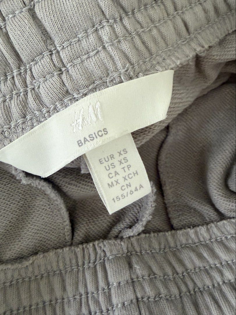 H&M Basics Drawstring Shorts (Category: Shorts) located in Quezon City. Submitted by snoopiii (Listing ID 1460180273, Image 3). Description: RFS: Decluttering.