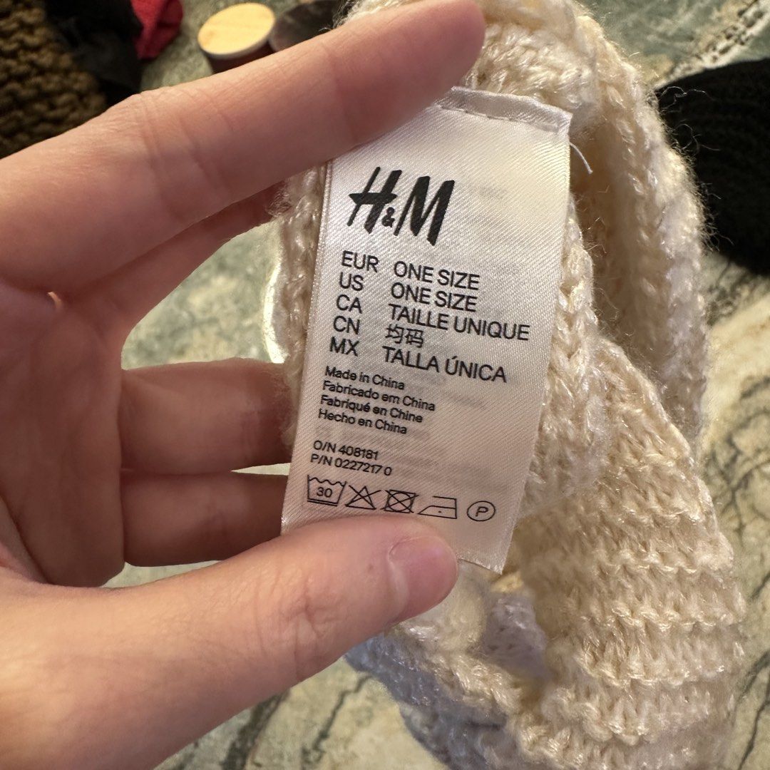 H&M cream braided headband (Category: Hair Accessories) located in Pasig City. Submitted by ynahperez (Listing ID 1460221763, Image 2). Description: .