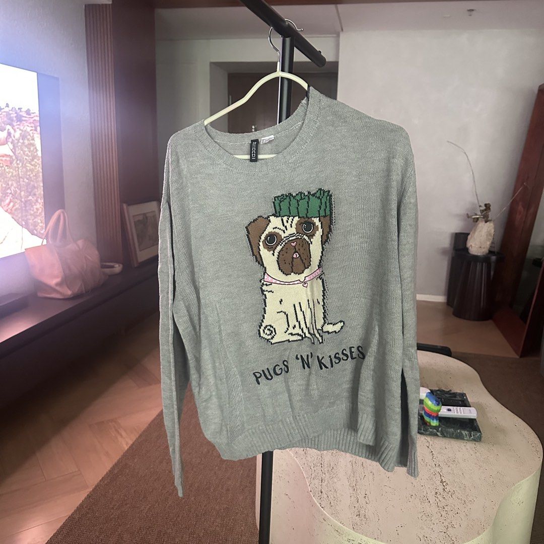H&M gray sweater (Category: Coats, Jackets and Outerwear) located in Pasig City. Submitted by ynahperez (Listing ID 1460217988, Image 1). Description: .