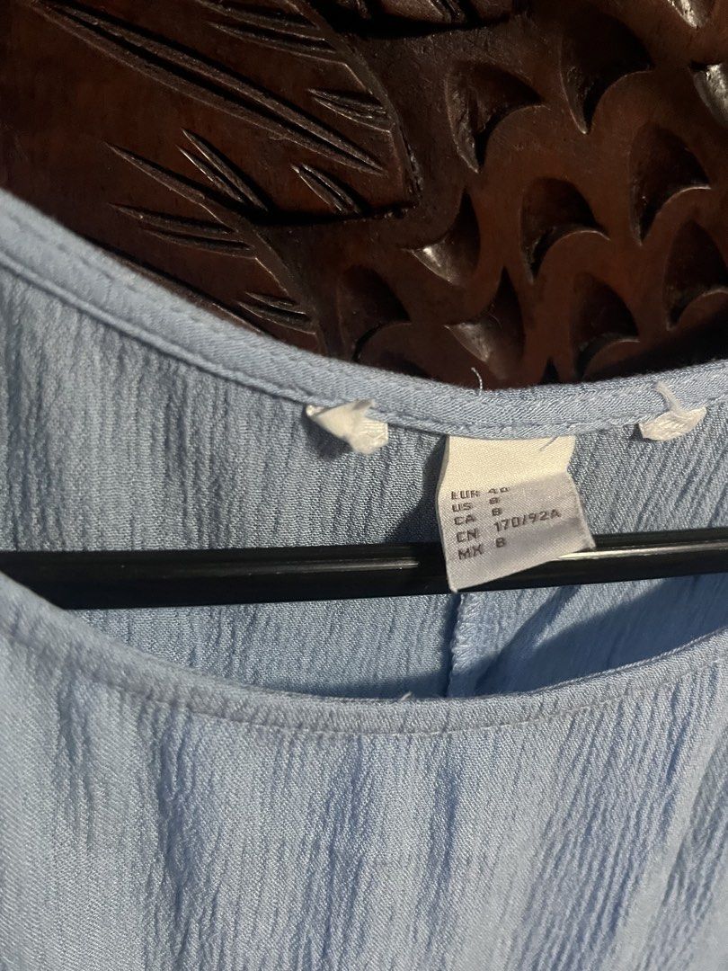 H&M Light Blue Crinkle Textured Dress (Category: Dresses) located in Quezon City. Submitted by shopaholics.31 (Listing ID 1460205944, Image 3). Description: - Light blue dress from H&M - Crinkle textured fabric for a unique look - Short sleeves for comfort - Simple and comfy design - Ideal for everyday casual wear.