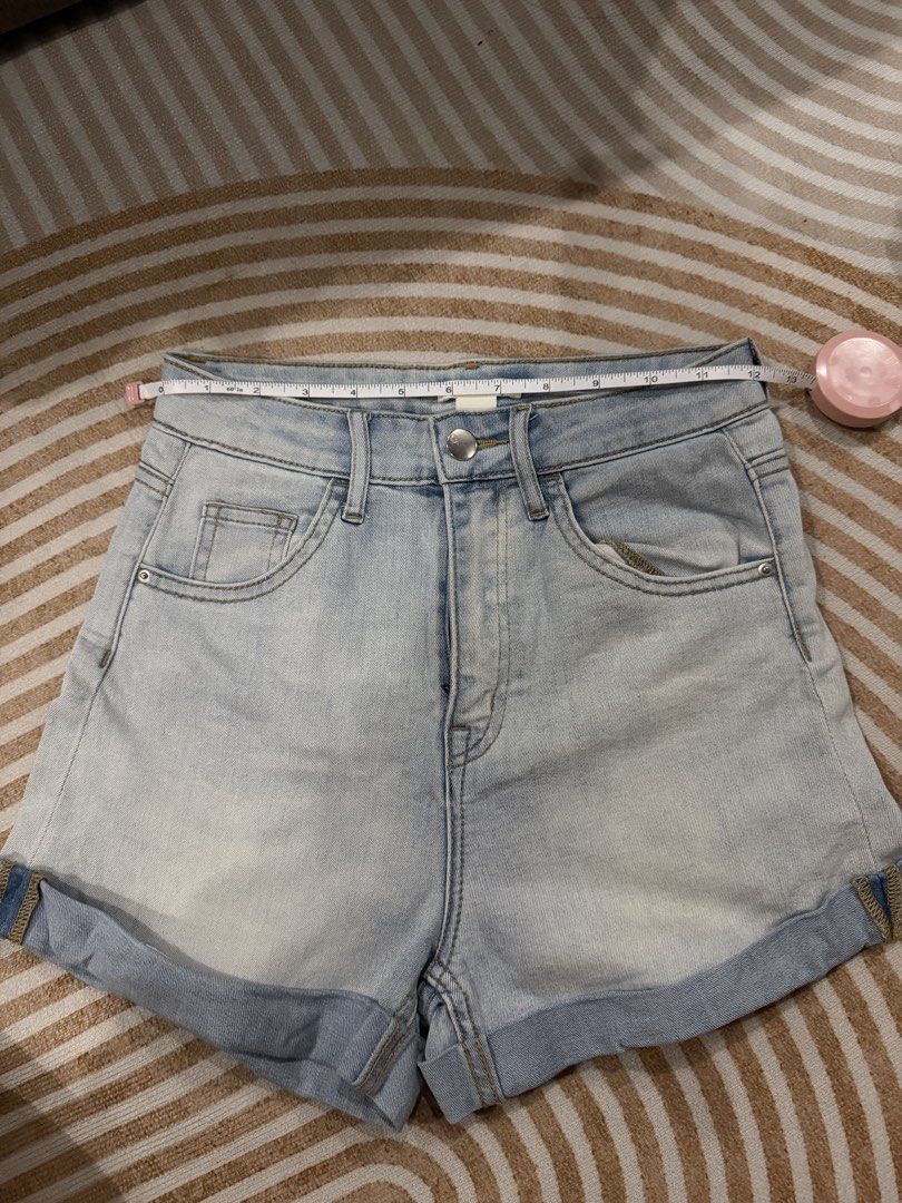 H&M Light Wash Denim Shorts (Category: Shorts) located in Cabuyao City. Submitted by _pinkvv2000 (Listing ID 1460146114, Image 1). Description: - Cute light wash denim shorts - High-waisted style - Cuffed hem - Front pockets, one with zipper detail - Perfect for casual wear - Easy to pair with any top - Approx. 13 inches waist laid flat.