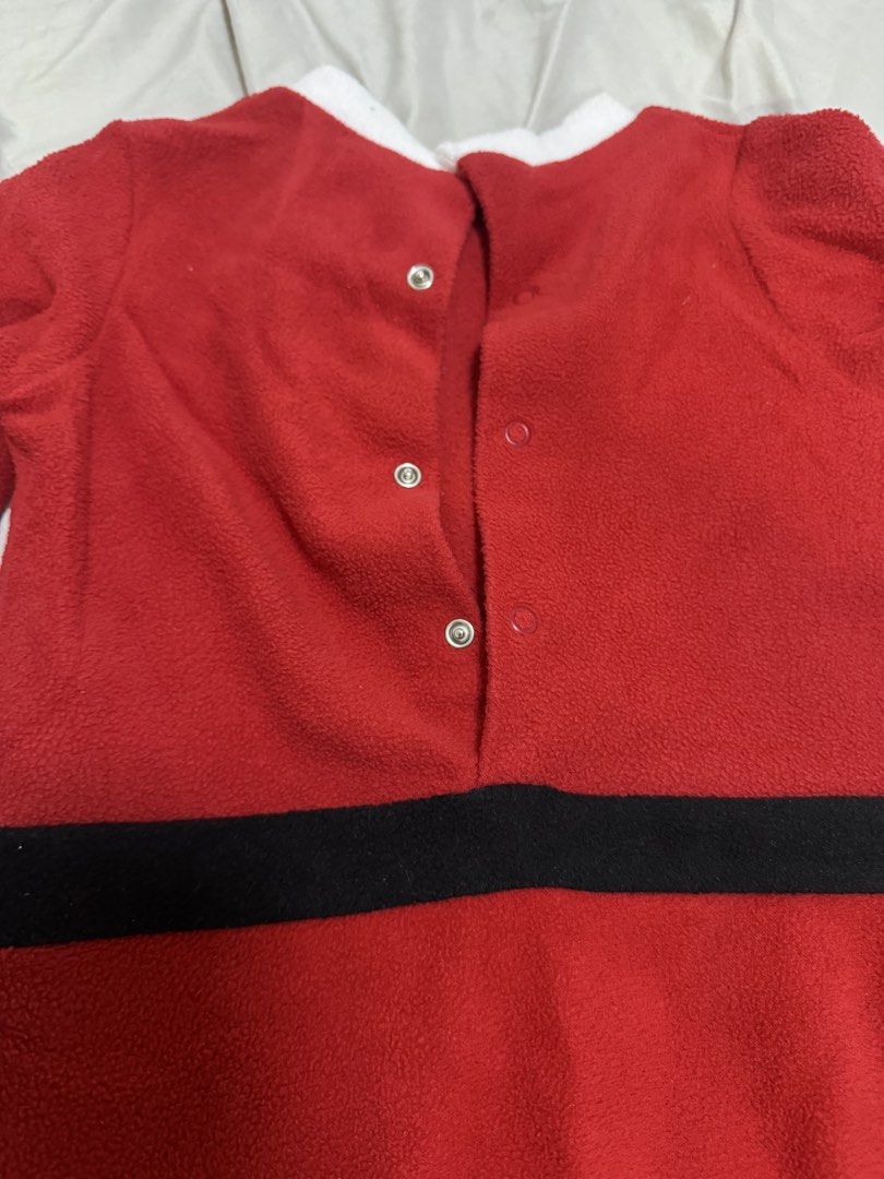 H&M Santa Costume for Babies (Category: Babies & Kids Fashion) located in Manila. Submitted by dejunk.mnl (Listing ID 1460173390, Image 3). Description: For 1-2 years old Good as new.