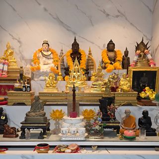 Thai Amulet and Bucha  Collection item 1