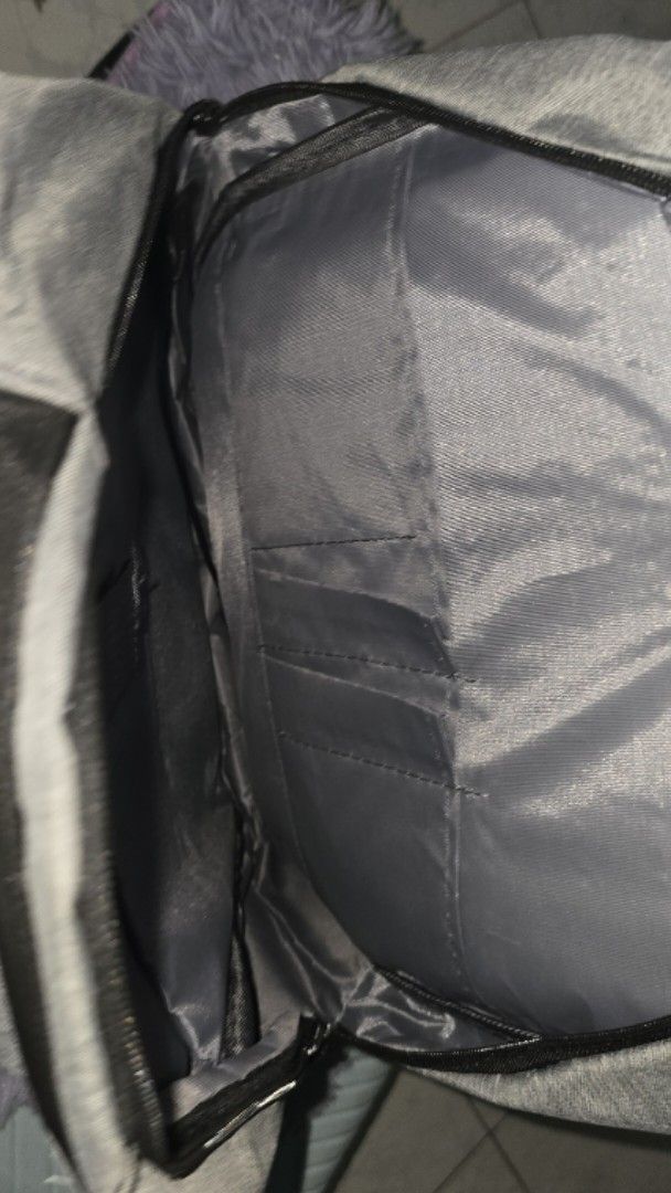 Huawei Laptop Bag 16inch (Category: Laptop Bags & Sleeves) located in Talisay. Submitted by aschewzzn_finds (Listing ID 1460299021, Image 3). Description: Huawei Laptop Backpack – Gray • Original Huawei laptop backpack/freebie • Unused / stored only • Clean and in good condition • Spacious with multiple compartments • Suitable for laptop, charger, documents & everyday essentials RFS: Not in use / decluttering .