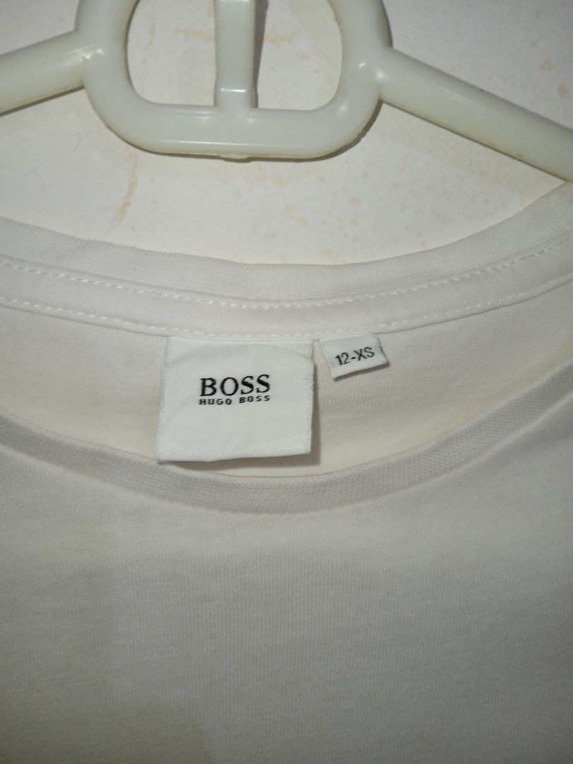 Hugo boss tshirt (Category: Tshirts & Polo Shirts ) located in Akbar. Submitted by bethlehema07352 (Listing ID 1460139081, Image 3). Description: .