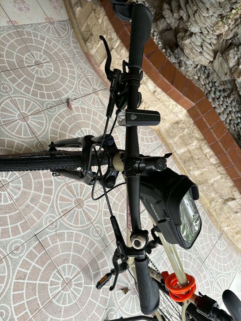 Hybrid bike (Category: Bicycles) located in Manila. Submitted by joweeeeeemmm (Listing ID 1460109689, Image 3). Description: For Sale: Polygon Heist X5 Hybrid Bike 🚲 Price: ₱ 30,000 SRP:38,000 RFS: misinformation sa hybrid bike akala ko kaya hybrid kasi may electric support. Upgrade na sa electric scooter. 2months old inenjoy muna. :Condition: bagong bago. Unli test dito sa bahay parang reklamo Frame Size: Medium Specs: All stock, Shimano [Deore