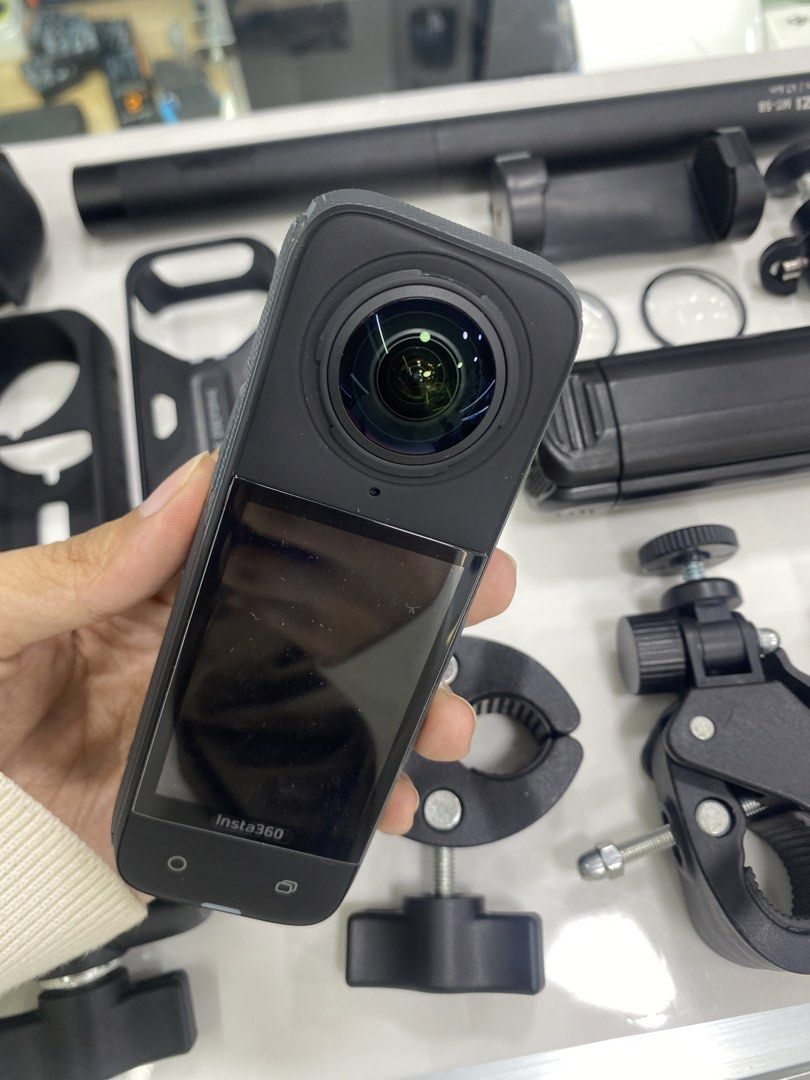 Insta360 X4 Accessories Bundle with Mounts and Case (Category: Cameras) located in Manila. Submitted by ryryy.18 (Listing ID 1460259033, Image 2). Description: INSTA360 X4 WITH ACCESSORIES slightly used No issue or hidden issue RFS: buy & sell Dm me for more inquiries or visit our physical store in Greenhills Shopping Mall San Juan City - Complete accessory bundle for Insta360 X4 - Includes protective cases - Various mounting clamps included - Co
