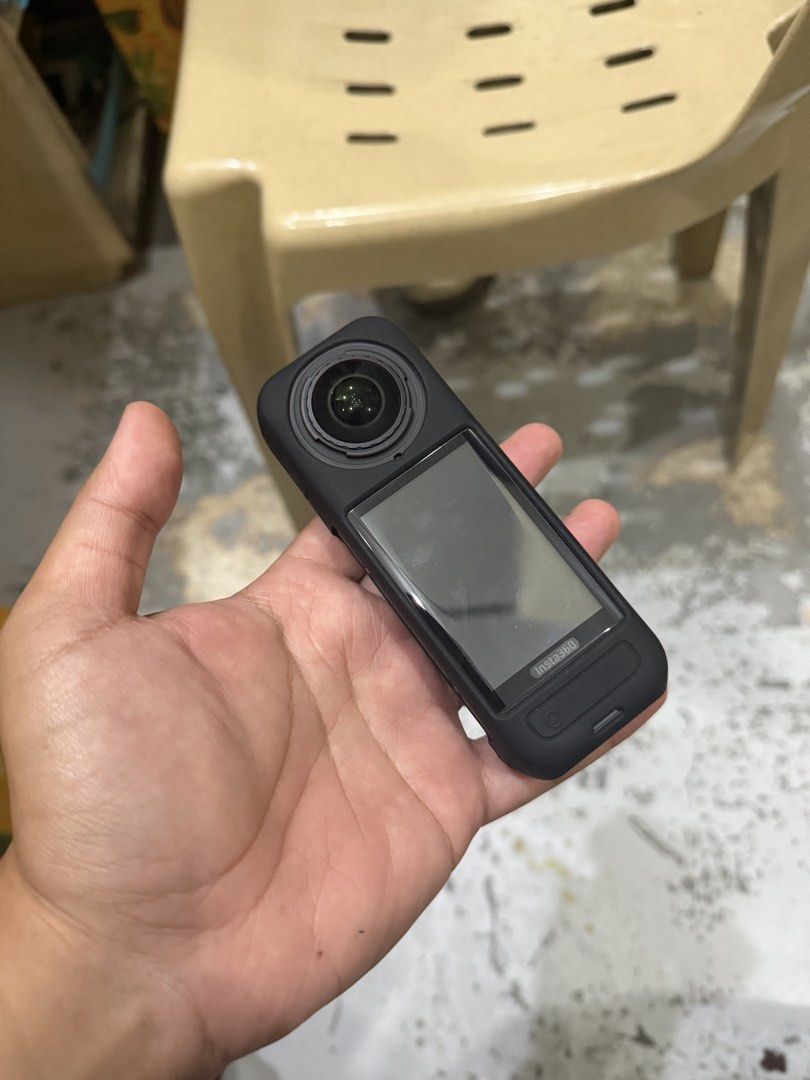 Insta 360 X5 (Category: Cameras) located in Manila. Submitted by harryelizondo (Listing ID 1460196205, Image 1). Description: For Sale Insta 360 X5 512gb Super kinis pa w/ charger only Price: 25,000! Nego Location: Manila, San Juan, Manda.