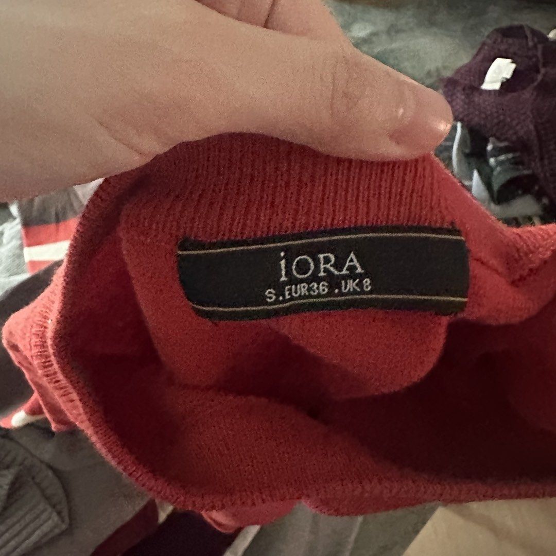 Iora red longsleeves top (Category: Longsleeves) located in Pasig City. Submitted by ynahperez (Listing ID 1460218269, Image 2). Description: .