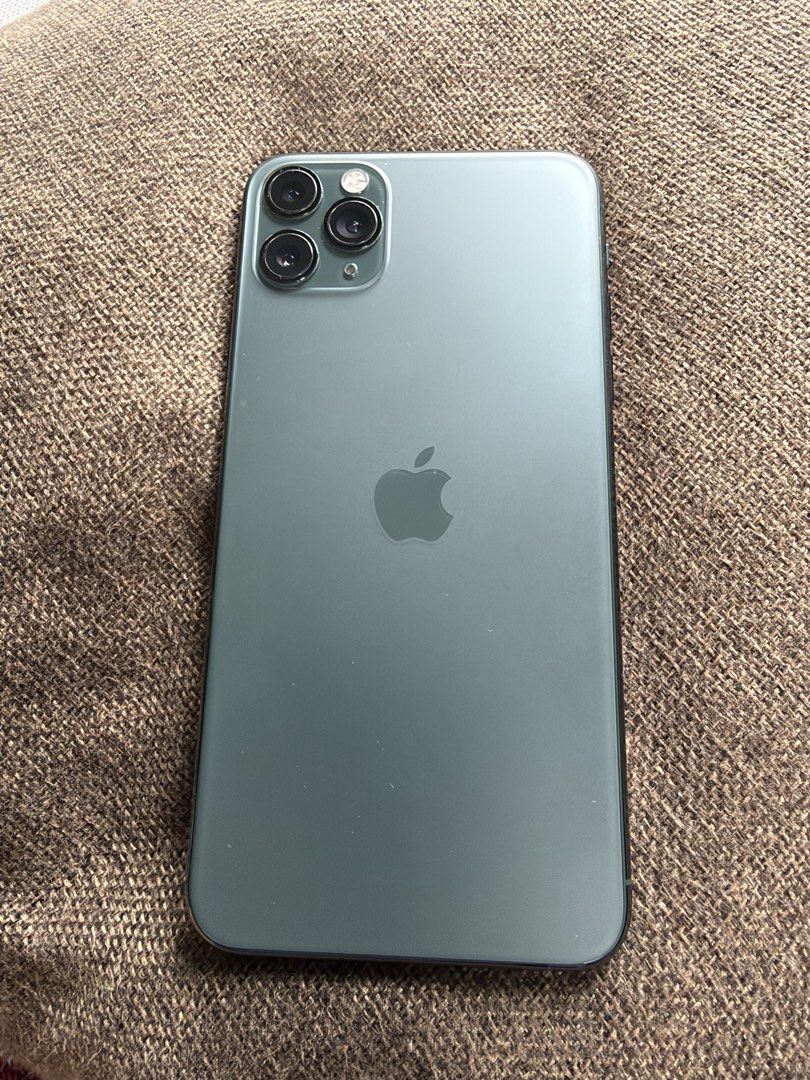 iphone 11 pro max 256gb (Category: iPhone 11 Series) located in Calamba. Submitted by bry312 (Listing ID 1460160204, Image 3). Description: iphone 11 pro max 256g 99% smooth all in no dents or scuffs no icloud issue reset all you want issue: battery service but its still usable the battey can last up to more hours if frequently use meet up only in sm calamba no shipping para iwas scam.