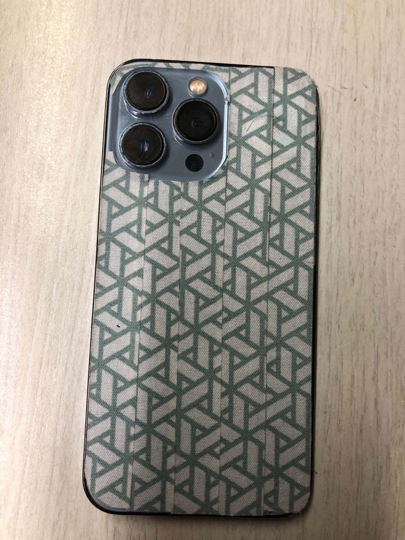 Iphone 13 pro 1TB (Category: Cases & Sleeves) located in Quezon City. Submitted by rcrelampagos (Listing ID 1460187497, Image 2). Description: Iphone 13 pro 1 tb 100% BH Sierra blue Issue:replace na screen and back glass basag .
