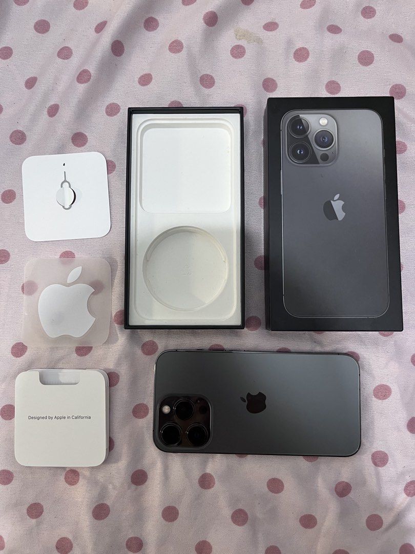 Iphone 13 pro 256gb openline (Category: iPhone 13 Series) located in Antipolo. Submitted by euntak (Listing ID 1460215079, Image 1). Description: Iphone 13 pro 256gb Available on october 15 Open line 77 batt health makunat pa din With original cord Small tiny hairline sa screen. Pero hindi po basag. no history of repair. Free cases na din po 😊 Rfs: upgrade Hello! Selling my personal well loved phone. Please see photos or pm me for details. I wil