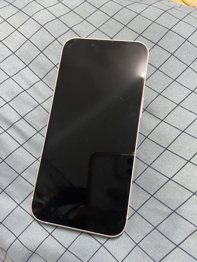 iphone 14 starlight with box no charger (Category: iPhone 14 Series) located in Iloilo. Submitted by cropptspicy (Listing ID 1460238924, Image 3). Description: Iloilo City location. Can do meet up and delivery outside of iloilo city. Through LBC only or JnT..