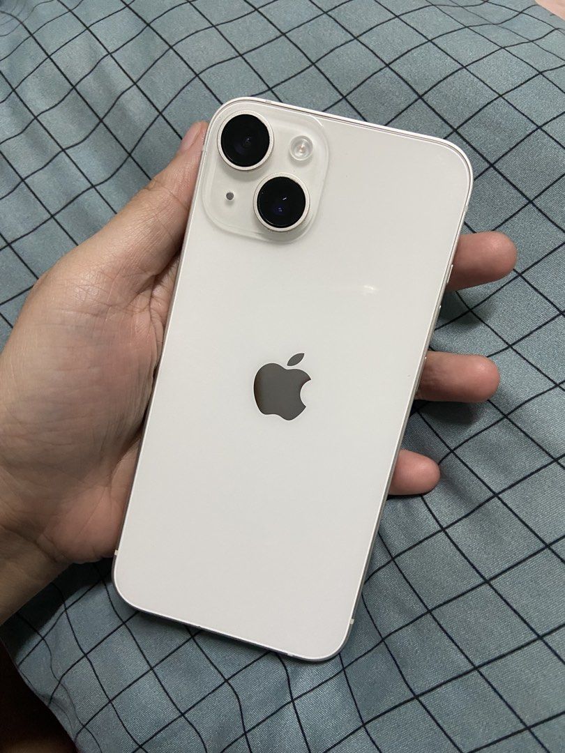 iphone 14 starlight with box no charger (Category: iPhone 14 Series) located in Iloilo. Submitted by cropptspicy (Listing ID 1460238924, Image 1). Description: Iloilo City location. Can do meet up and delivery outside of iloilo city. Through LBC only or JnT..
