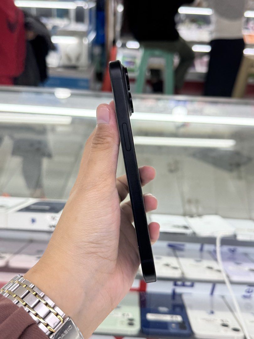 IPHONE 15 96%BH FACTORY UNLOCK (Category: iPhone 15 Series) located in San Juan City. Submitted by aynaagadgets (Listing ID 1460252878, Image 2). Description: IPHONE 15 128GB FACTORY UNLOCK SEPTEMBER 2026 STALL #: XB-07 FOR SALE | TRADE / SWAP PASS SA MGA SCAMMERS / THIRD PARTY (RFS: Buy and Sell) ⬇️DETAILS⬇️ •128 GB (Other storage is also available) •Black (Other color is also available but price may vary) •96%bh •NTC Variant •95% Smooth •Trueto