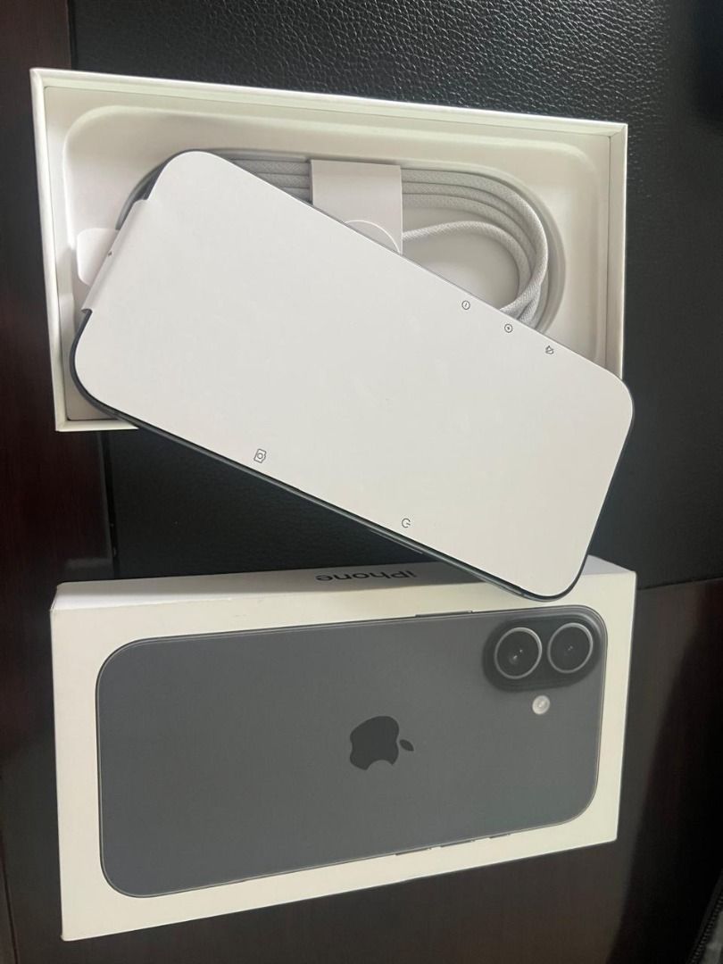 Iphone 17 (Category: iPhone 17 Series) located in Quezon City. Submitted by dolphin1976 (Listing ID 1460302350, Image 2). Description: FOR SALE BLACK IPHONE 17 256 GB globe locked .