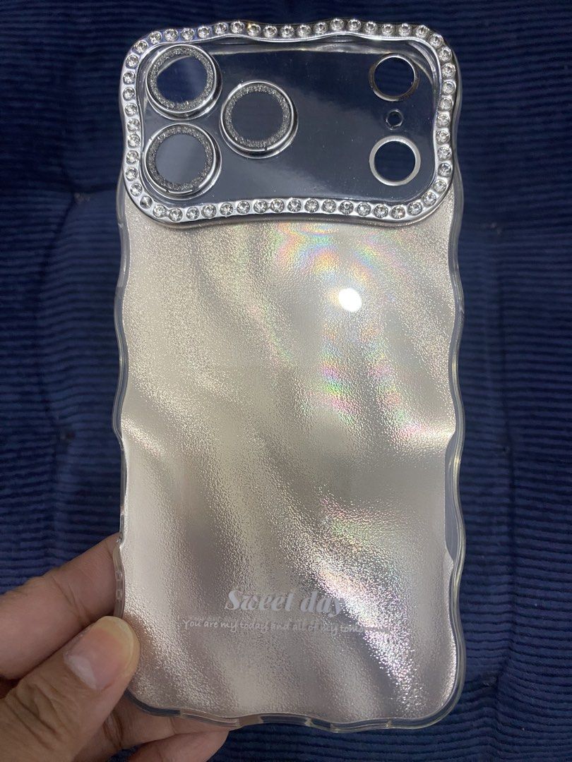 iphone 17 pro max case (Category: Cases & Sleeves) located in Manila. Submitted by arti_arti (Listing ID 1460184978, Image 3). Description: 250 each take all for 1,500.