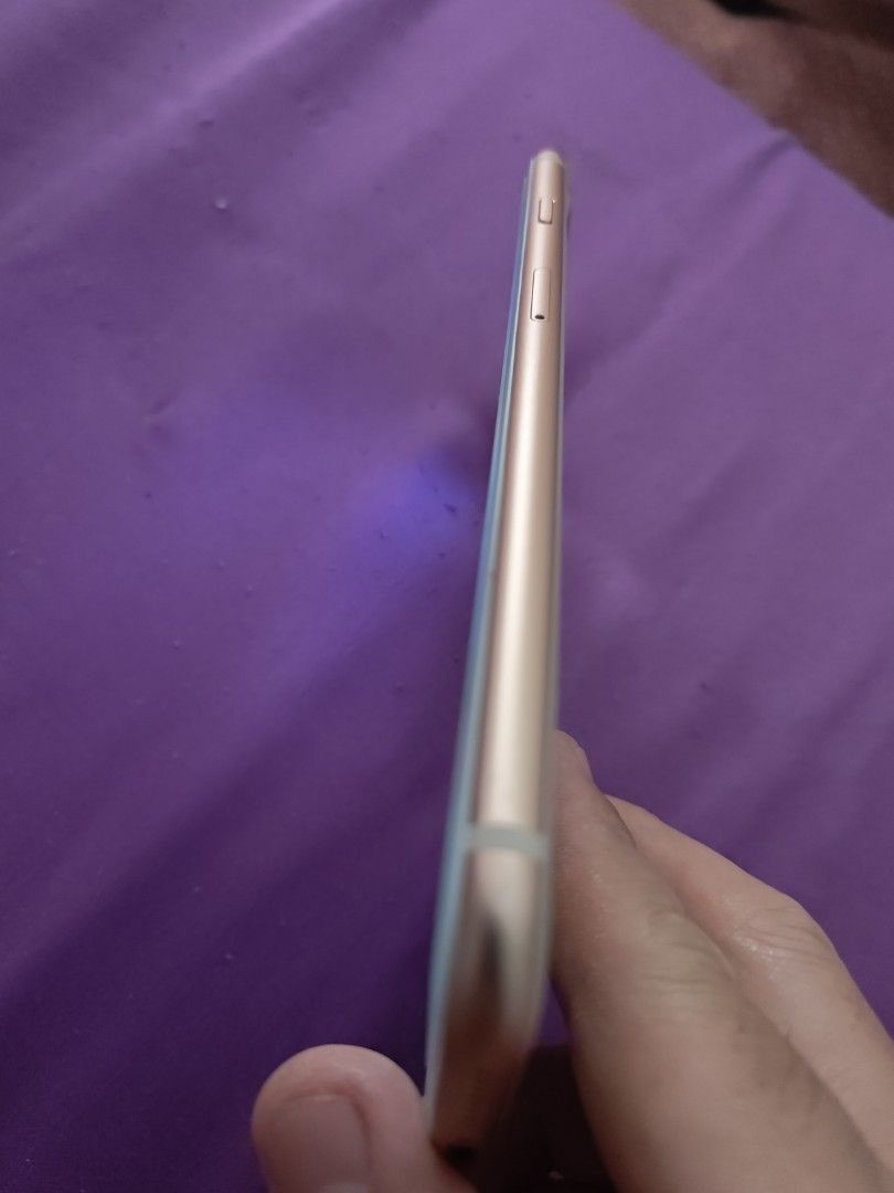 iphone 8 plus 256gb (Category: iPhone 8 Series) located in Quezon City. Submitted by olxph_560877595 (Listing ID 1460139593, Image 3). Description: iphone 8 plus 256gb rose gold all orig, no repairs, still orig battery no issue no sim restrictions QC near AbsCbn pick up.
