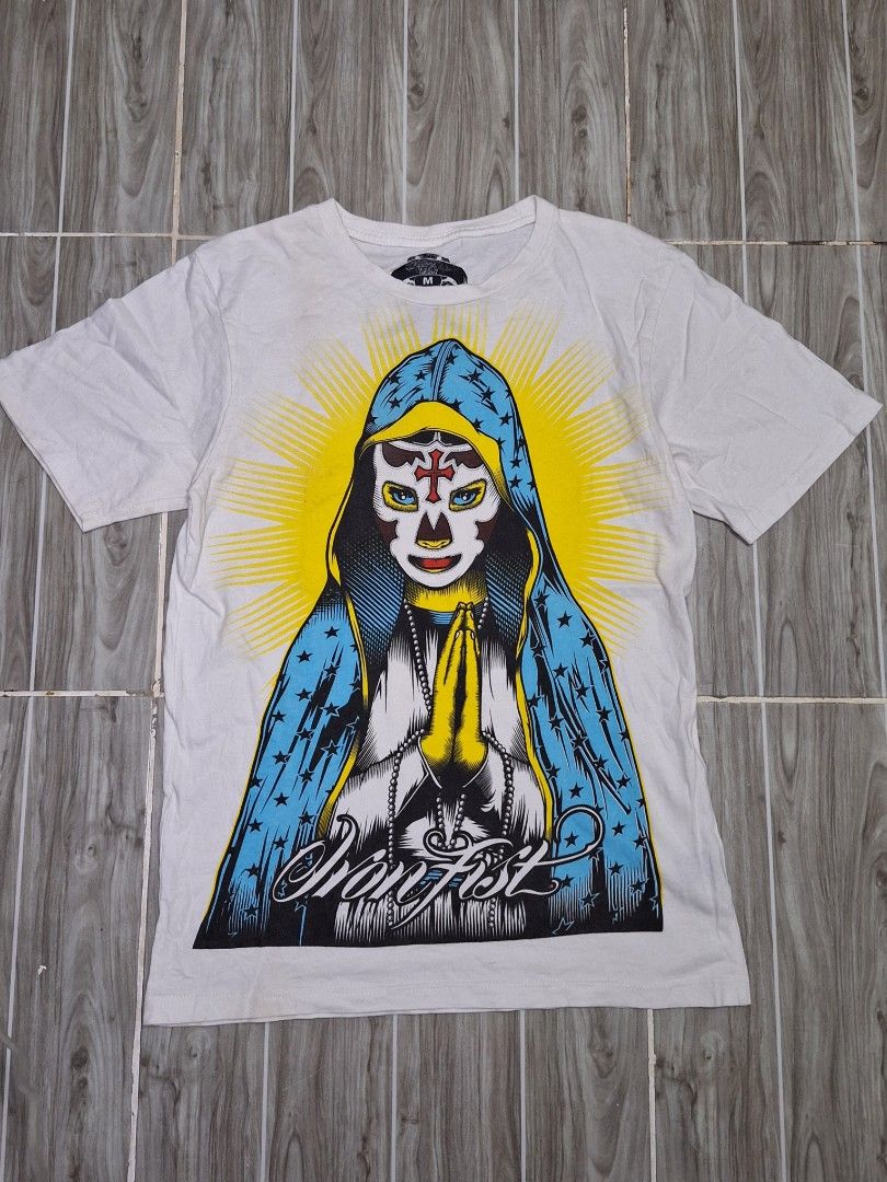 IRON FIST TSHIRT (freeshipping) (Category: Tshirts & Polo Shirts ) located in Quezon City. Submitted by gyl-stop (Listing ID 1460106745, Image 1). Description: free shipping 18.5 x 27 very good condi cr: 9.5/10 issue: need wash, dot stain.