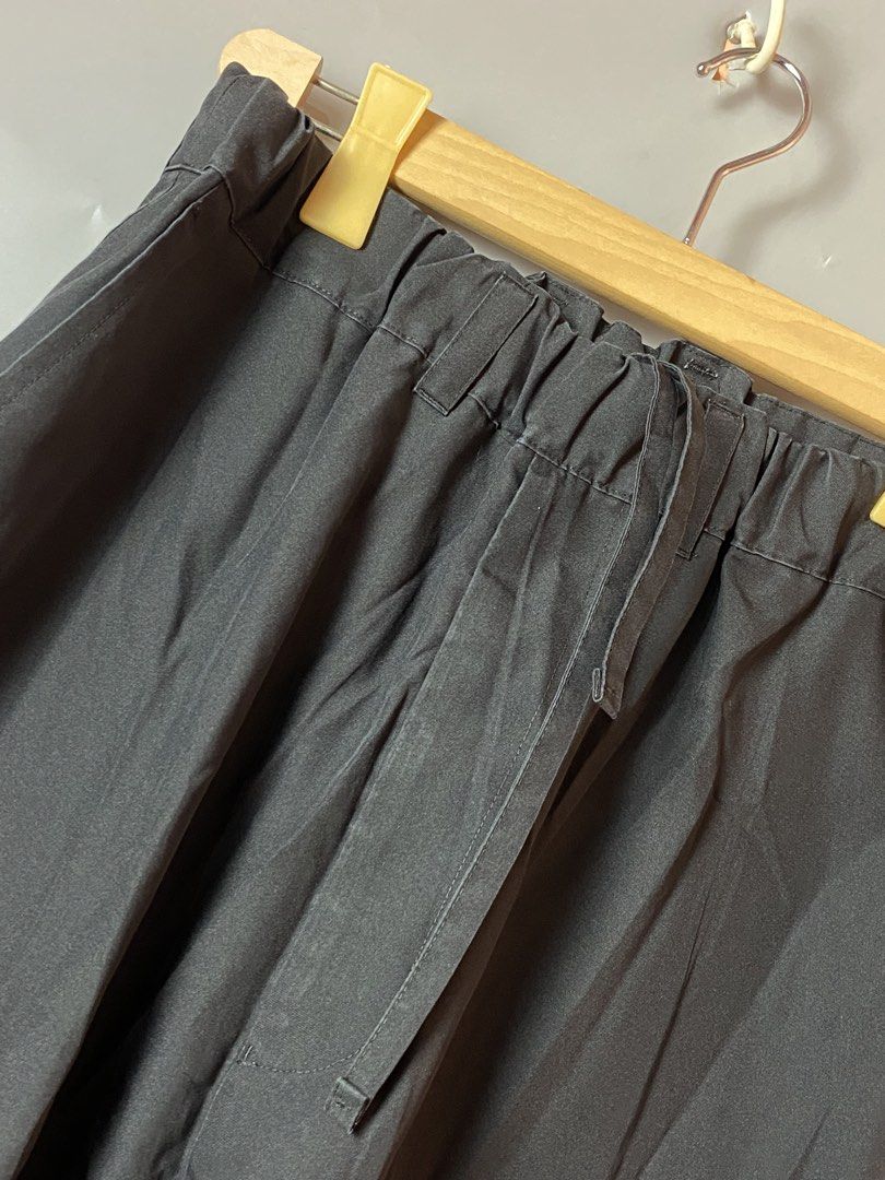 Issey Miyake Black Trousers (Category: Trousers) located in Quezon City. Submitted by loloyz123 (Listing ID 1460265806, Image 2). Description: Issey Miyake Black Trousers Condition: Very good Color rate: 9.8/10 Color: Black Size: L: 34 W: 14 leg opening:6.8 inches.