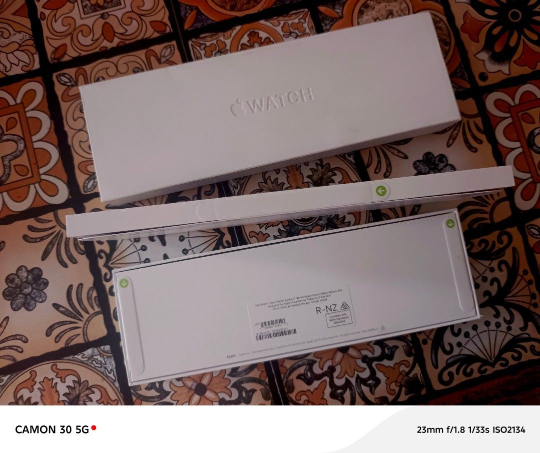 Iwatch series 11 (Category: Wearables & Smart Watches) located in Manila. Submitted by cleverearth.ed94b6 (Listing ID 1460148454, Image 2). Description: Apple Iwatch series 11 46mm space gray brand new, Box is still sealed as seen in the photo .
