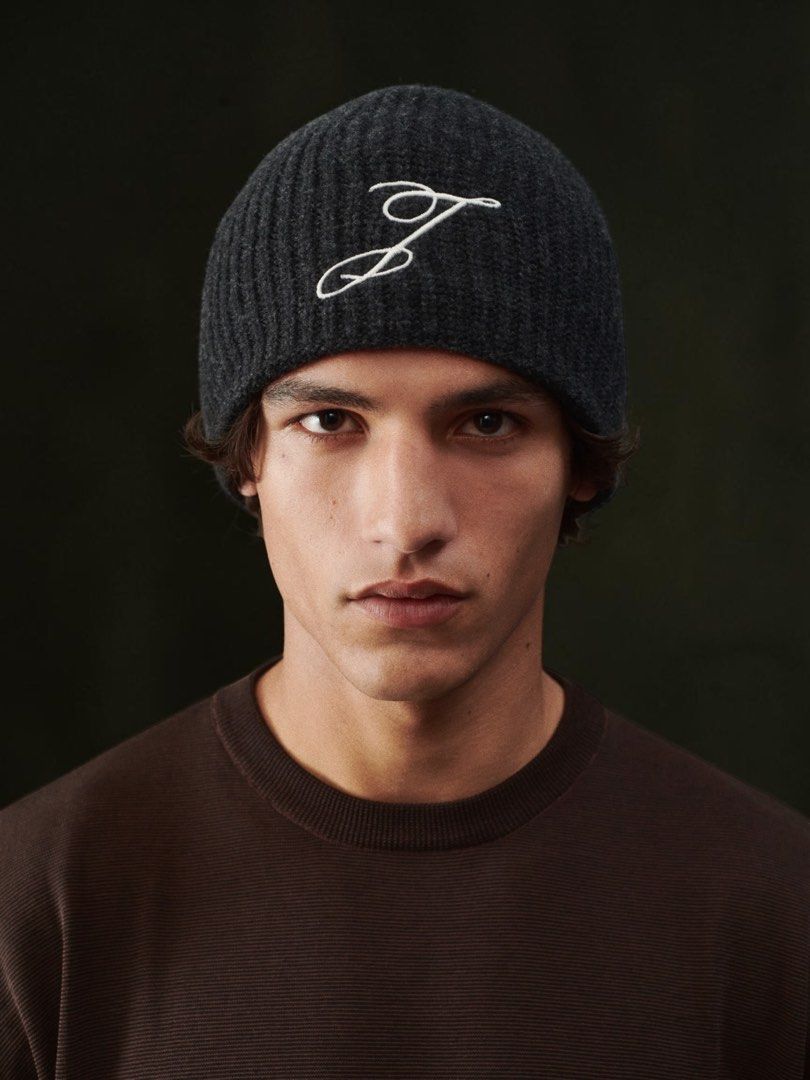 Jacquemus Beanie Hat (Category: Luxury Accessories) located in Manila. Submitted by designerarchives.ph (Listing ID 1460243197, Image 1). Description: Retails for €220 = ₱16k SALE | Limited time For winter, autumn, or fall! ❄️🍂 •50% DP is required to ship it here in Ph • Add +199 for dustbag NOTE: We are not liable for the courier’s delay. •10 days estimate arrival •No return, no exchange •Buyer will shoulder local sf NCR: grab or lalamove Provi