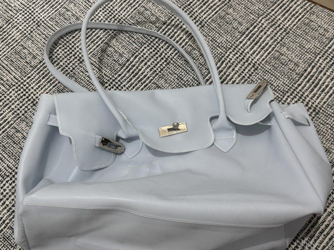 Jelly bag (Category: Tote Bags) located in Manila. Submitted by xxxmjayne (Listing ID 1460236939, Image 1). Description: Almost new Once lang nagamit Jelly bag Lighblue.