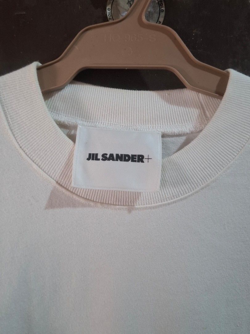 JIL SANDER (Category: Tshirts & Polo Shirts ) located in Laoag. Submitted by _kenlucky (Listing ID 1460109045, Image 3). Description: Need wash Gusot² Fresh Fr Bale Need wash no hairlines 1inch neckline Dimes 27x23 Money dimes.