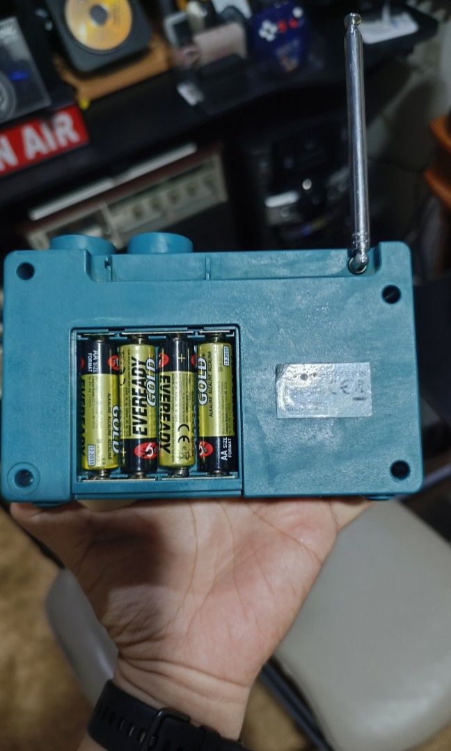 John Lewis DAB/FM Digital Radio (Category: Portable Music Players) located in Midsayap. Submitted by macoy.picker (Listing ID 1460121236, Image 2). Description: John Lewis DAB/FM Digital Radio Working using batteries Issue: walang cover ang battery and ang 5v usb untested.