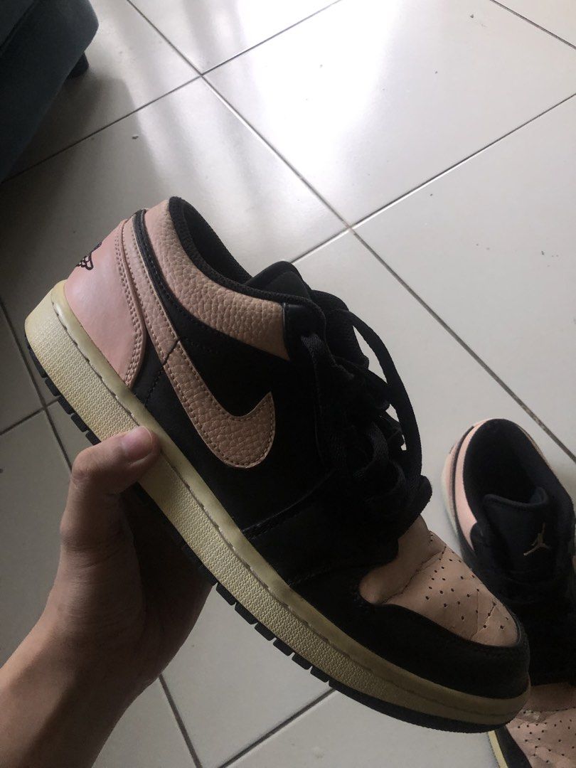 Jordan 1 low “Crimson Tint” (Category: Casual Shoes) located in San Pedro. Submitted by kil.laguna (Listing ID 1460199319, Image 2). Description: size 9 with issues toe drag and slight scuffs still wearable.