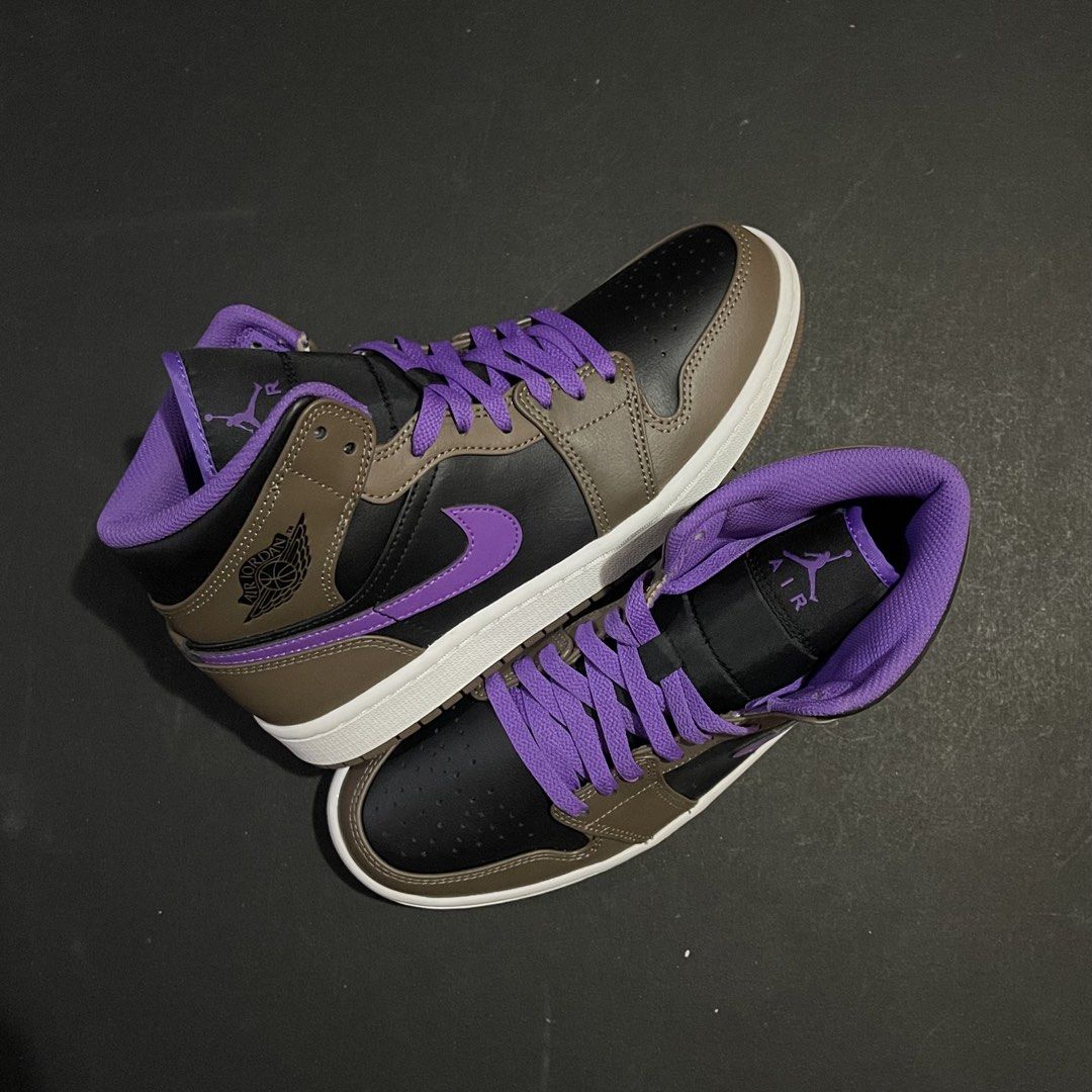 Jordan 1 Mid Palomino (Category: Sneakers) located in Manila. Submitted by sole_origin (Listing ID 1460195948, Image 1). Description: FOR SALE Jordan 1 Mid Palomino Size: 7mens / 25cm Brandnew with original box -₱3,700 only Shipping via LBC / J&T / JRS / Lalamove 📍BGC, Taguig.